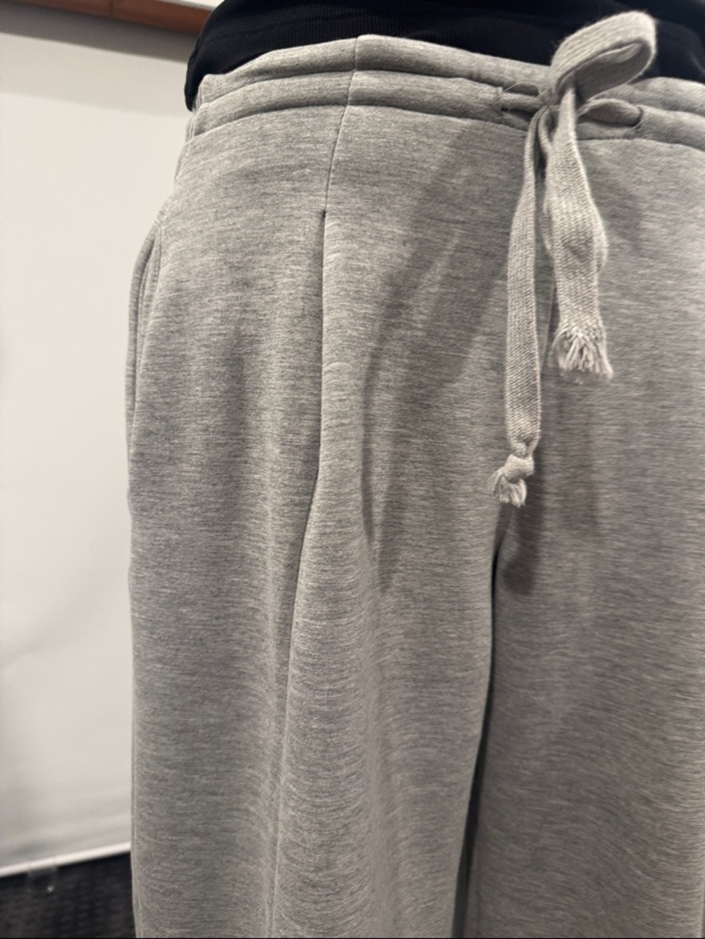 Daily Practice Relaxed Drawstring Joggers in Light Gray - Picture 2 of 4